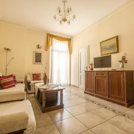 Apartments Villa Devana Opatija Buitenkant foto